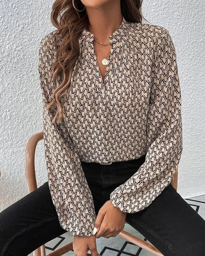 Zoë | Elegante blouse met een V-hals en een print